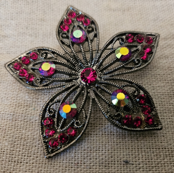 Vintage Embellished Red & Silver Flower Brooch | Size OS - Picture 4 of 6